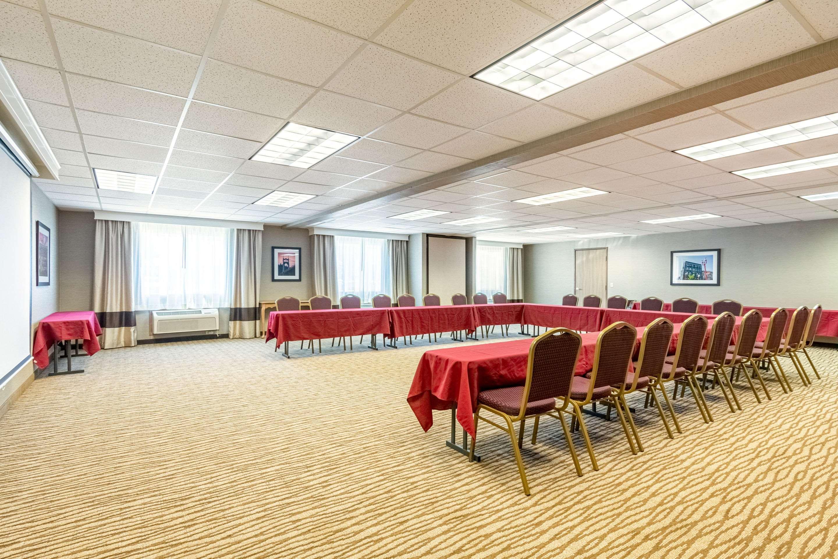 Comfort Suites Portland Airport מראה חיצוני תמונה