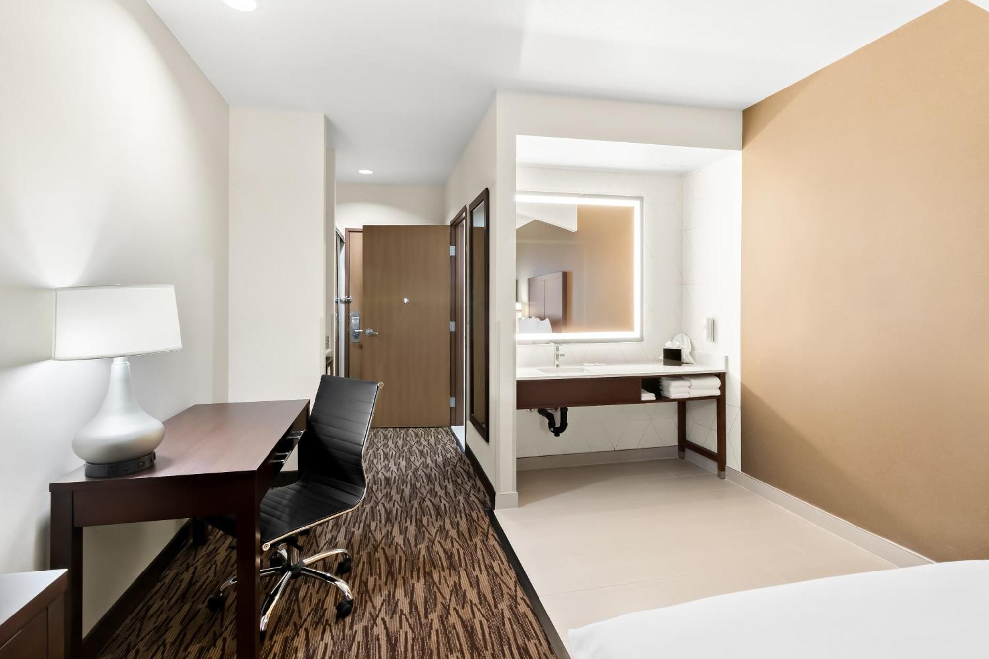 Comfort Suites Portland Airport מראה חיצוני תמונה