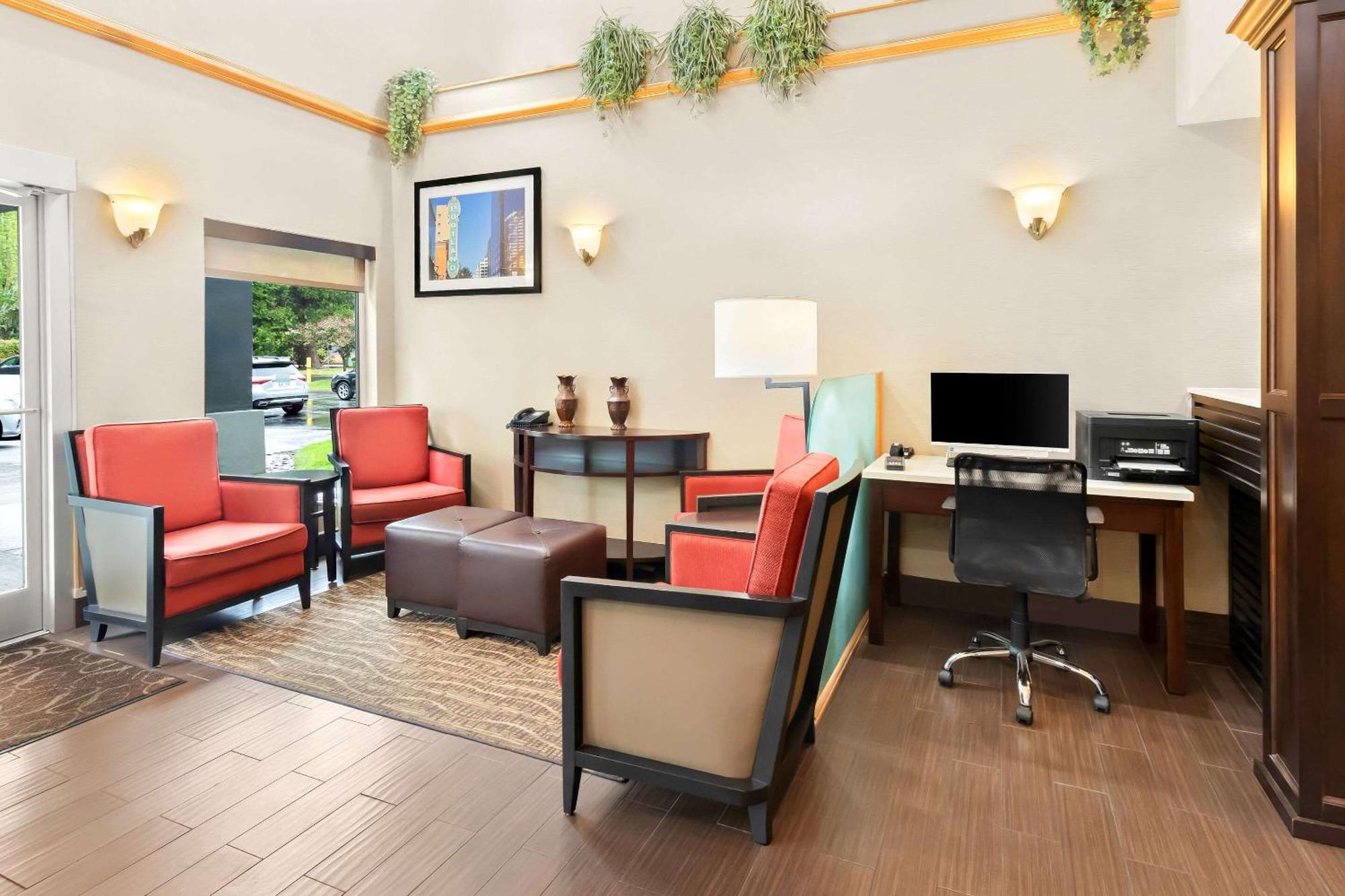 Comfort Suites Portland Airport מראה חיצוני תמונה